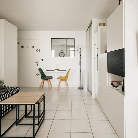 Cosy T1, A 10 Minutes A Pieds Des Plages Fréjus Exterior photo