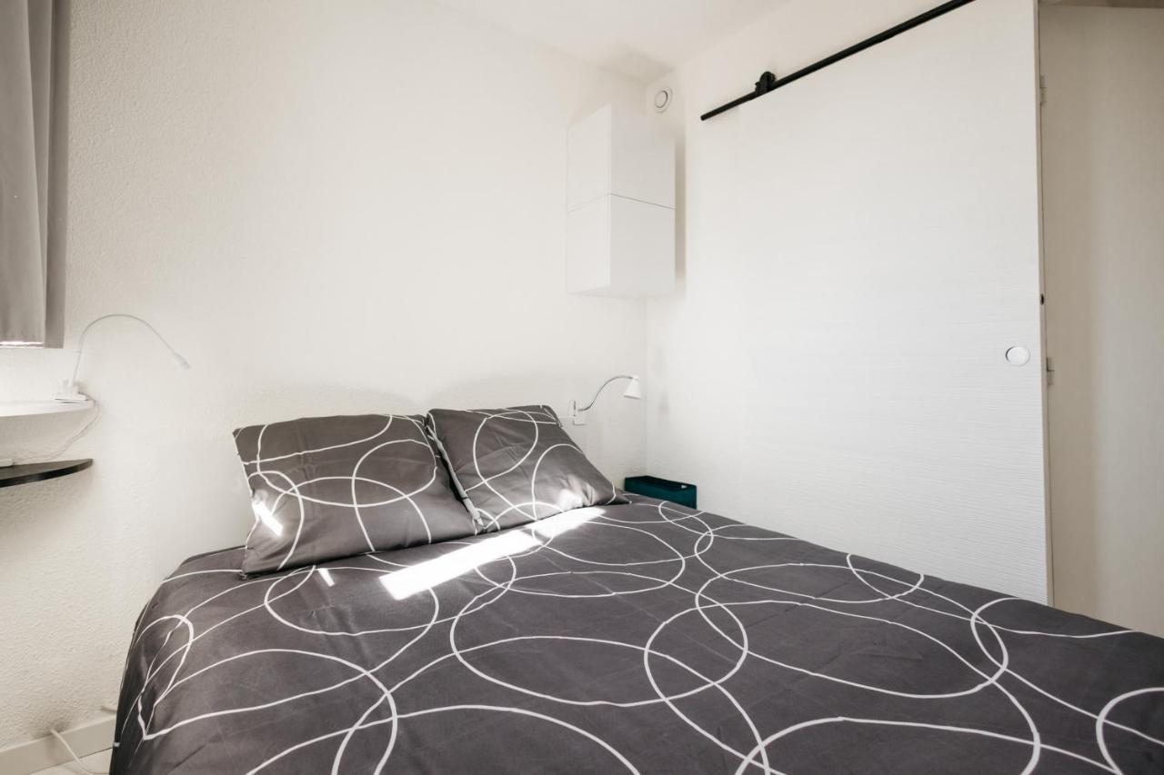 Cosy T1, A 10 Minutes A Pieds Des Plages Fréjus Exterior photo